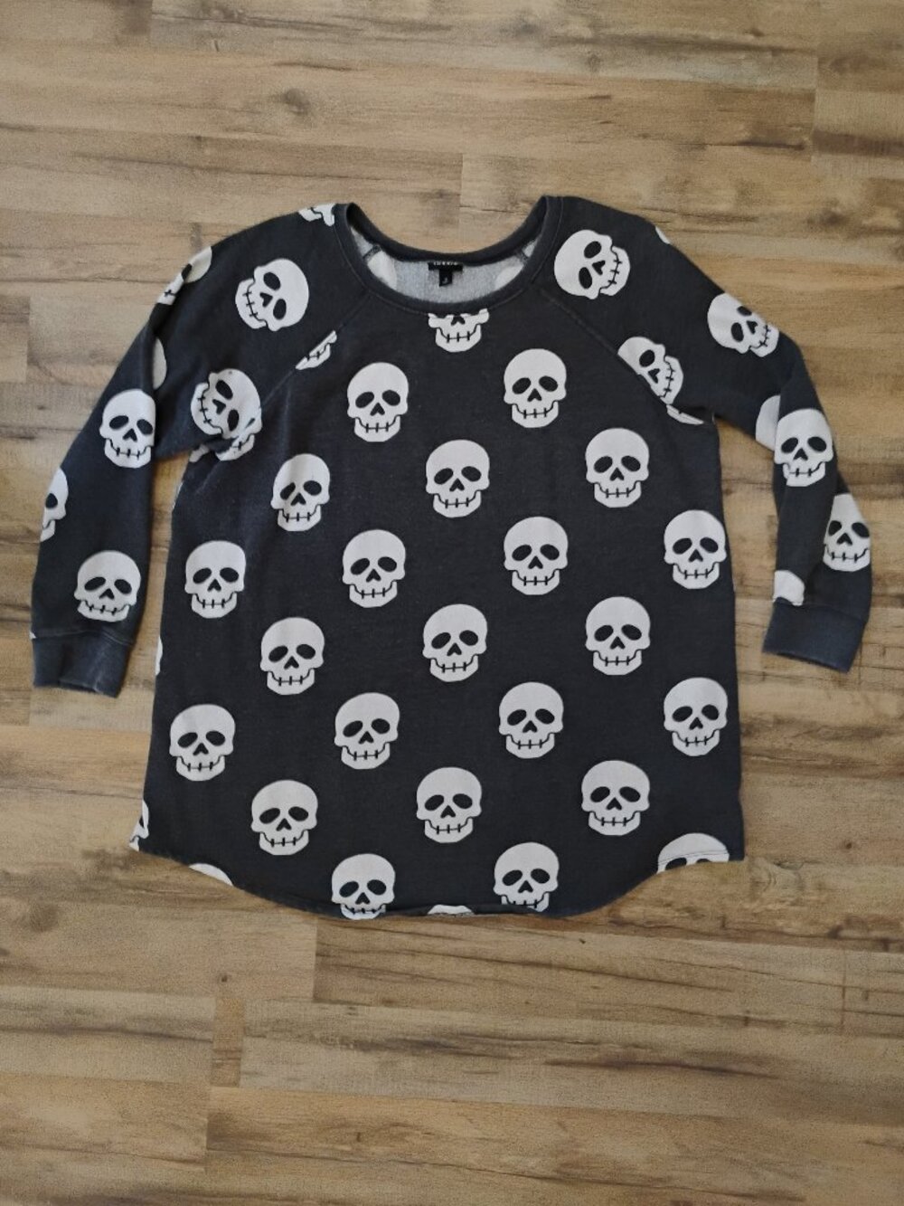 Torrid 2 2X Skeleton Skull Gothic Goth Punk Sweatshirt Plus Size